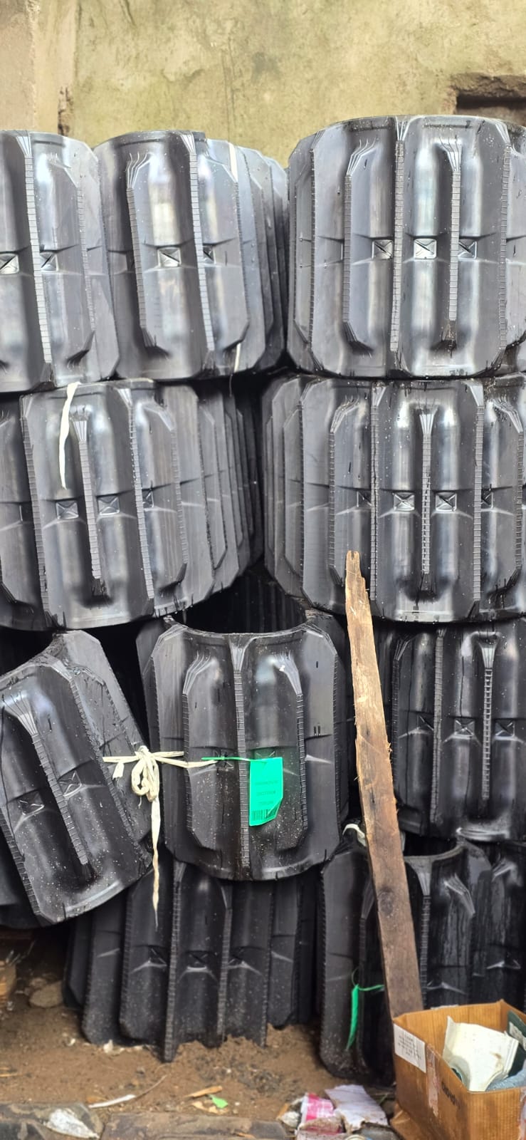 Harvester track pads and FM World series spare components